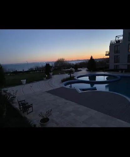 Diamond Sea View Apartment *